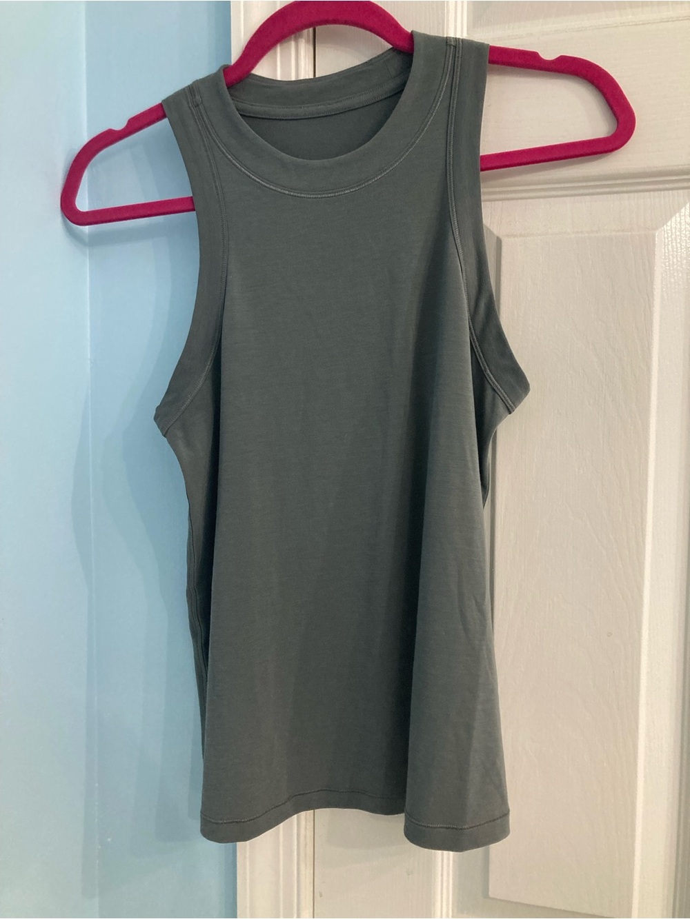Women's Sleeveless Crewneck Tank Top - Slate Gray